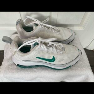 Nike White and Green Sneakers